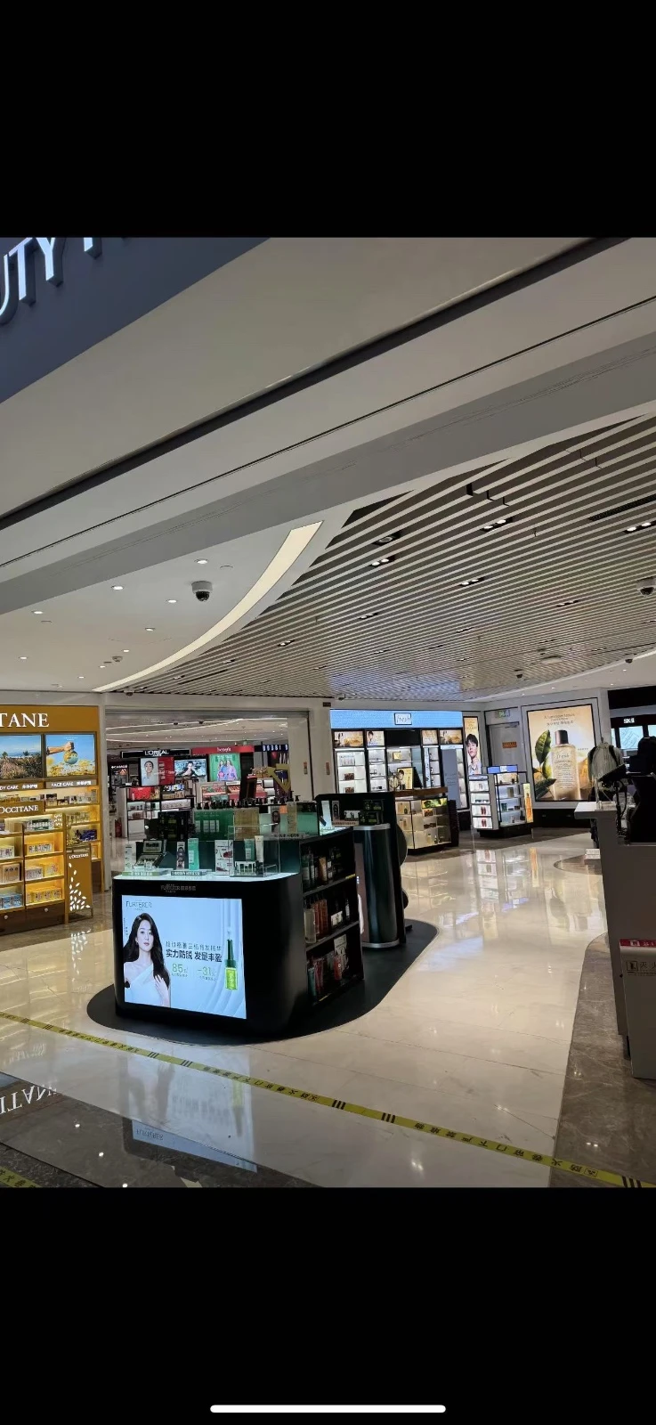 Modern Perfume Display Casesfor Duty Free Shop