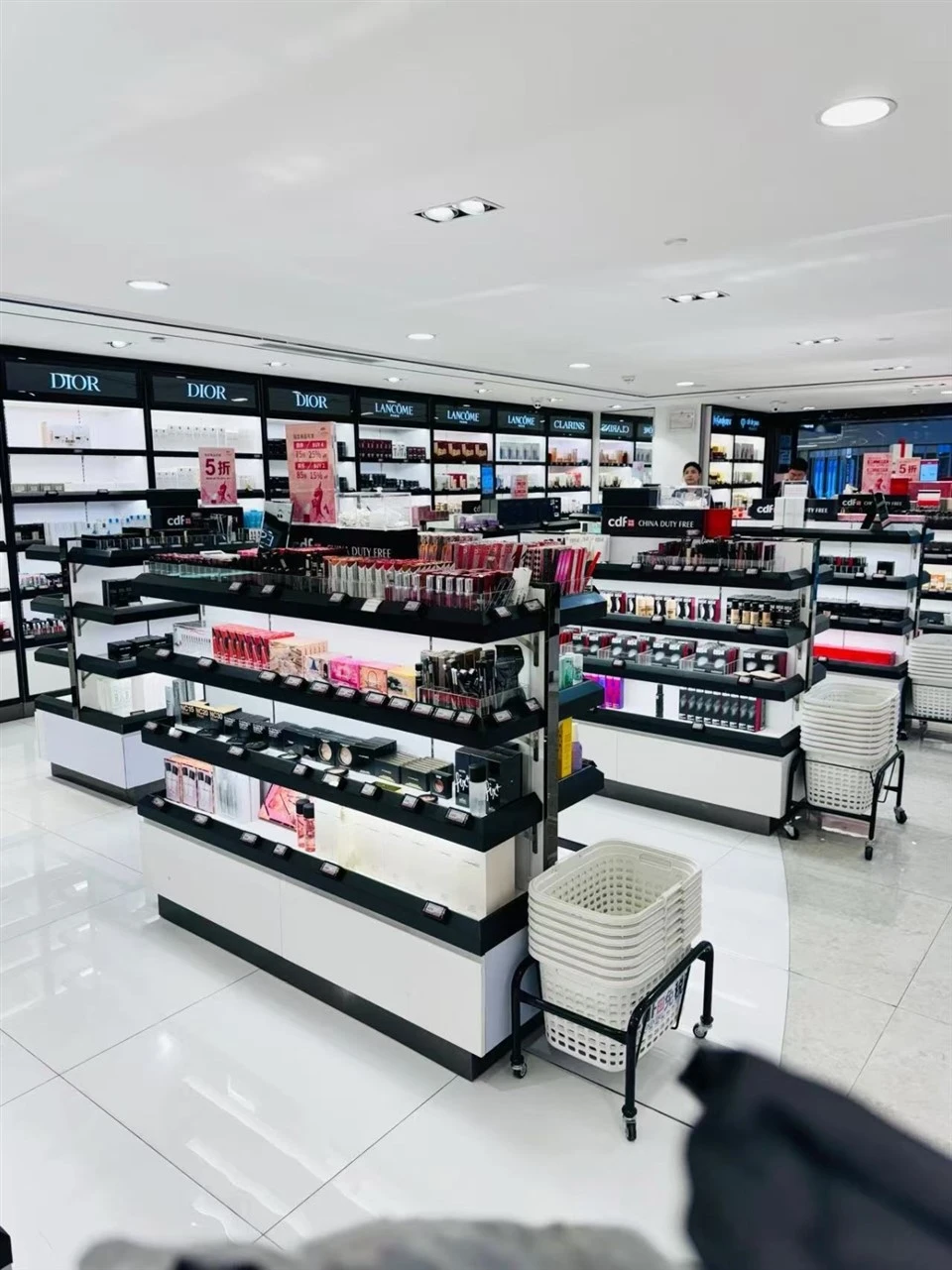 Modern Perfume Display Casesfor Duty Free Shop