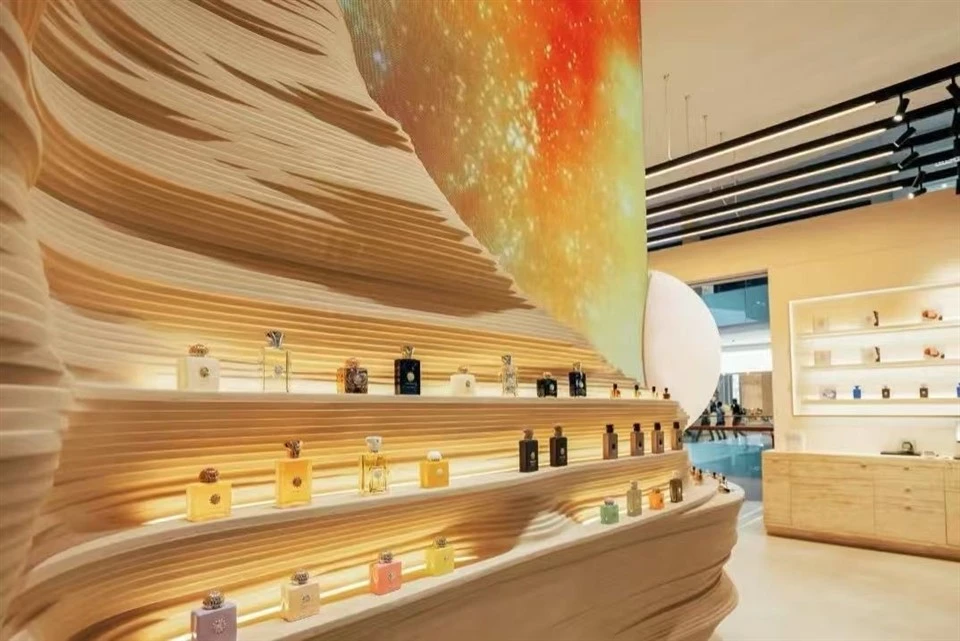 Perfume Shopping Mall Kiosk