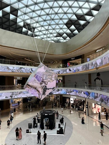 Perfum de quiosc del centre comercial per a la botiga gratuïta