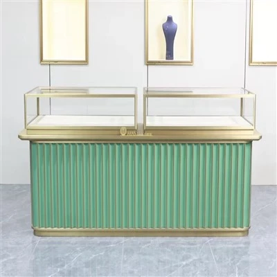 Art Déco-Daurat d'inspiració-Vert maragda retallat-Vidre transparent de taulell acanalat-Consola d'aparador de joies de luxe curada tancada
