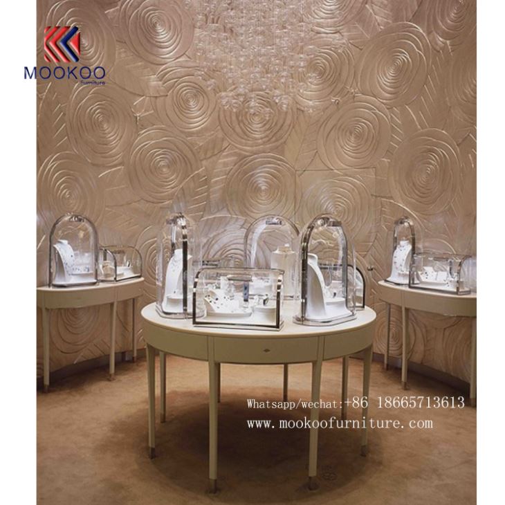 Vitrina de joies antigues