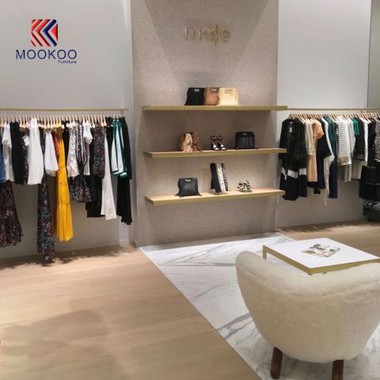 Prestatgeria Exposició de la indumentària