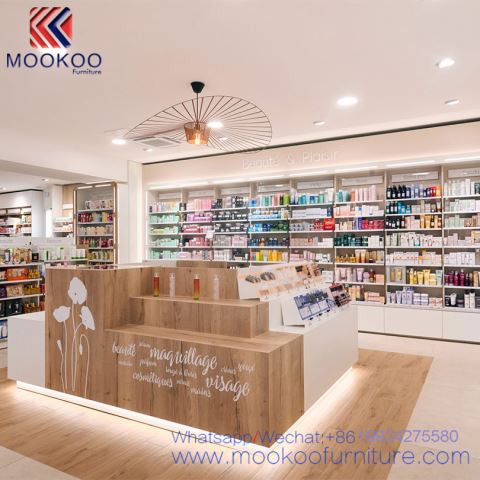 Venda al detall de botiga Farmacia